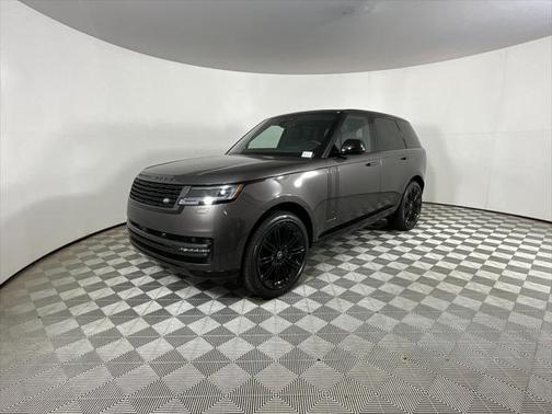 2025 Land Rover Range Rover P530 SE