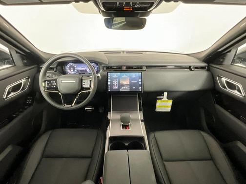 2026 Land Rover Range Rover Velar P250 SE R-Dynamic