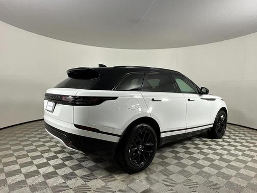 2026 Land Rover Range Rover Velar P250 SE R-Dynamic