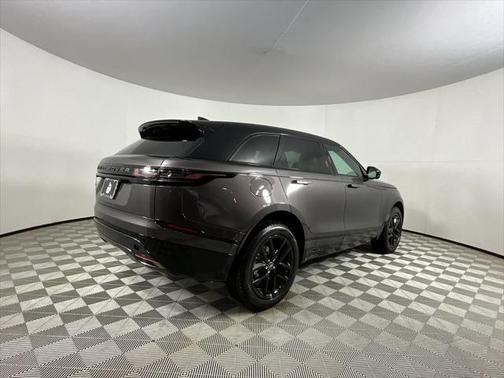 2026 Land Rover Range Rover Velar P250 SE R-Dynamic