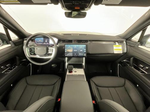 2026 Land Rover Range Rover P400 SE