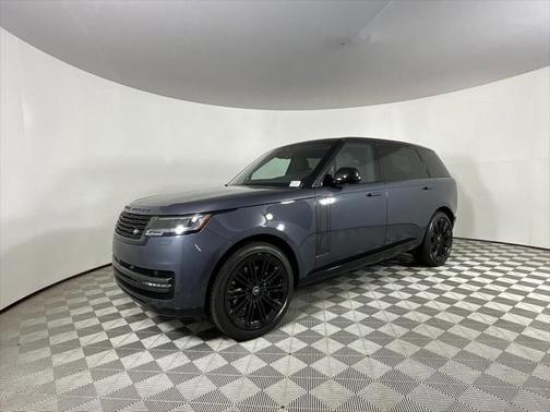 2025 Land Rover Range Rover P400 SE 7 Seat