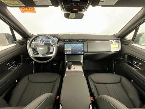 2025 Land Rover Range Rover P550e SE