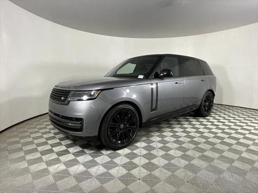 2025 Land Rover Range Rover P400 SE 7 Seat