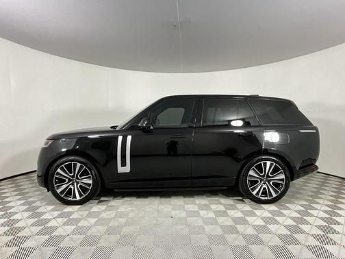 2025 Land Rover Range Rover P550e Autobiography
