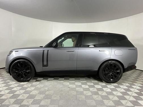 Eiger Grey Metallic 2026 Land Rover Range Rover P550e SE