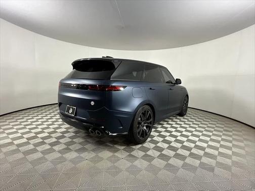 2025 Land Rover Range Rover Sport P635 SV Edition Two