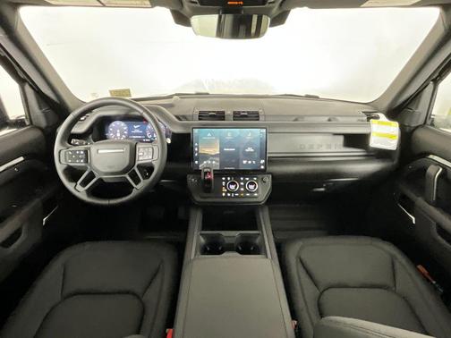 Santorini Black Metallic 2026 Land Rover Defender X-Dynamic SE