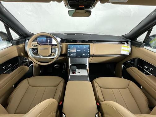 2025 Land Rover Range Rover P530 SE