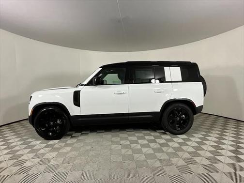 2025 Land Rover Defender 110 P400 S