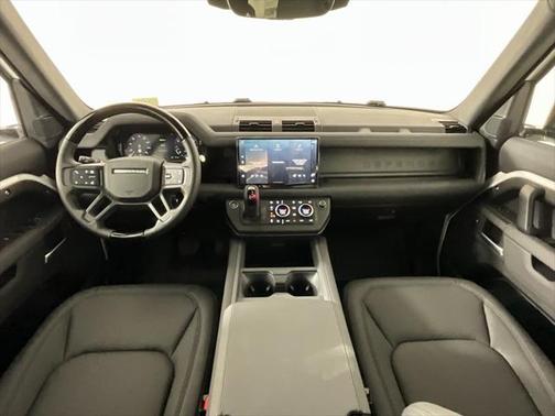 2025 Land Rover Defender 110 P400 S