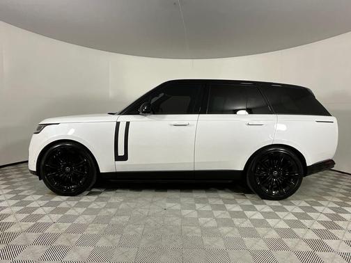 White 2024 Land Rover Range Rover P530 SE