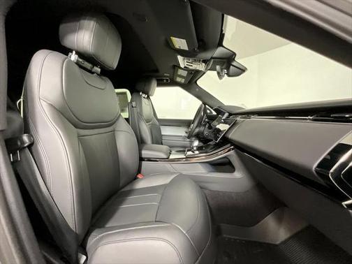 2024 Land Rover Range Rover Sport SE