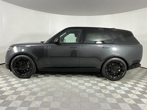 2026 Land Rover Range Rover P400 SE