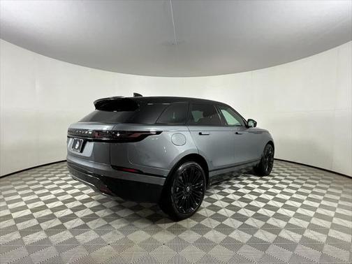 2026 Land Rover Range Rover Velar Dynamic SE