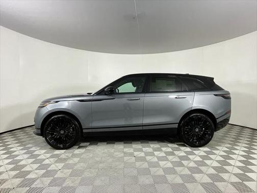 2026 Land Rover Range Rover Velar Dynamic SE