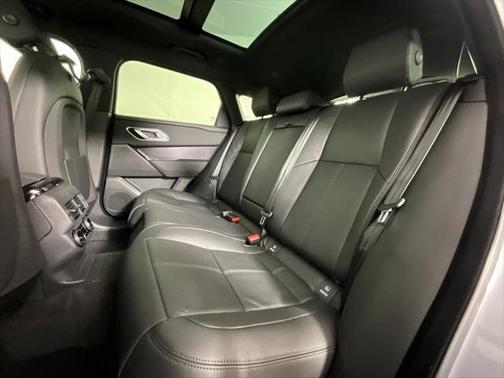 2026 Land Rover Range Rover Velar Dynamic SE