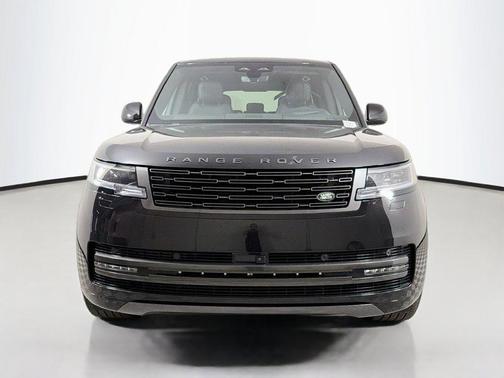 Santorini Black Metallic 2027 Land Rover Range Rover SE