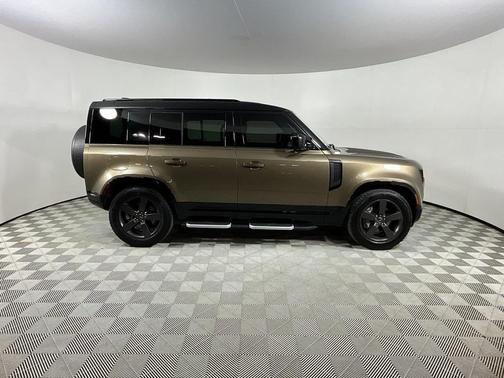 2024 Land Rover Defender 110 P400 X-Dynamic SE