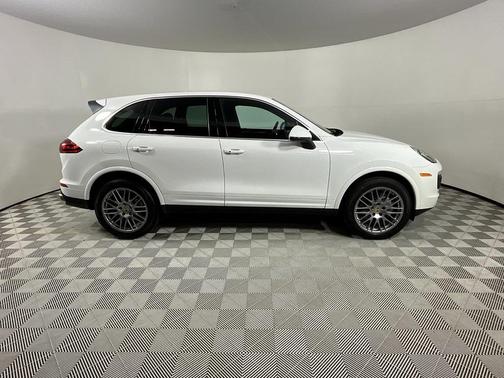 2017 Porsche Cayenne S