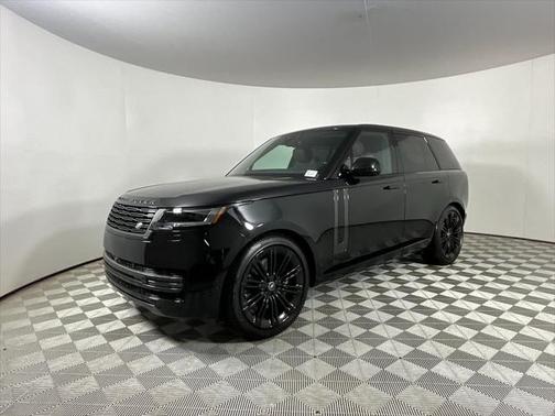 2025 Land Rover Range Rover P530 SE