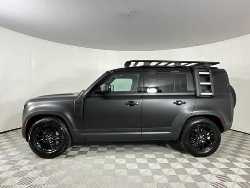 2025 Land Rover Defender 110 P300