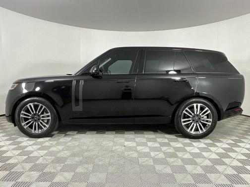 2024 Land Rover Range Rover P530 SE