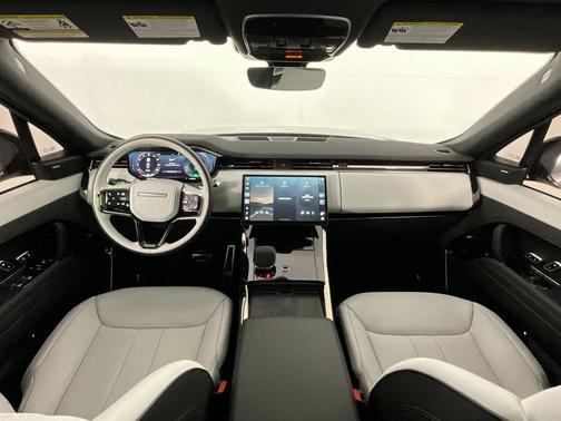 2025 Land Rover Range Rover Sport SE