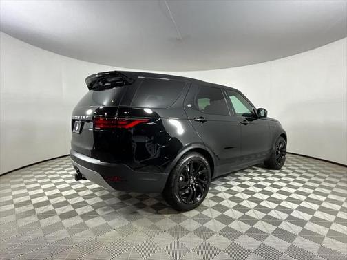2025 Land Rover Discovery P300 S