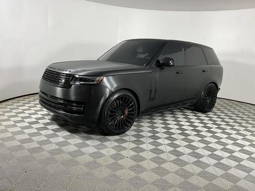 2025 Land Rover Range Rover P530 SE