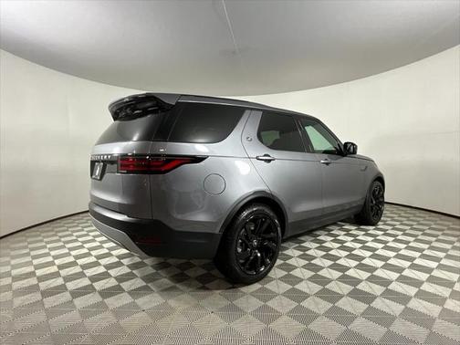 2025 Land Rover Discovery P300 S