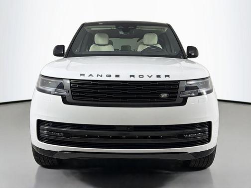 Fuji White 2026 Land Rover Range Rover P400 SE