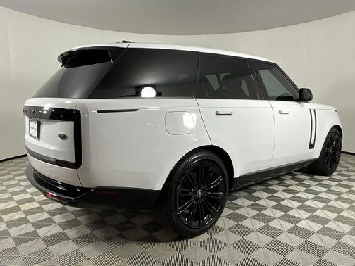 2023 Land Rover Range Rover P400 SE