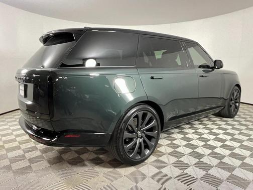 2025 Land Rover Range Rover P530 Autobiography