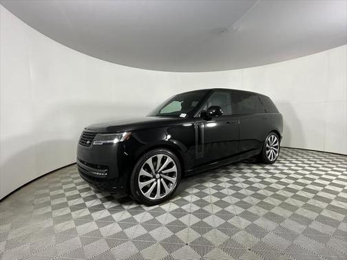 2025 Land Rover Range Rover P530 SE 7 Seat