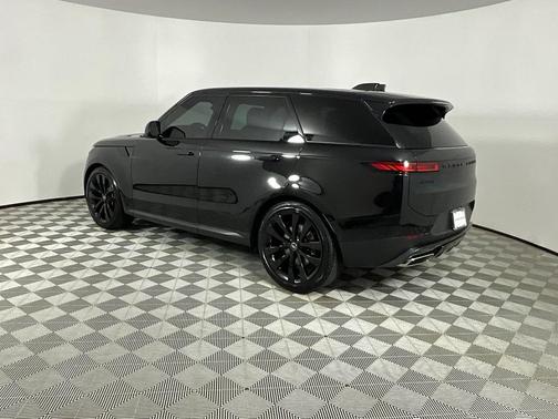 2024 Land Rover Range Rover Sport SE