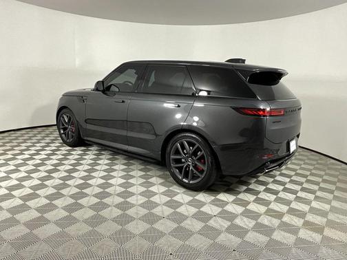 2024 Land Rover Range Rover Sport SE