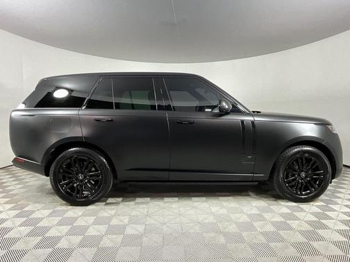 2023 Land Rover Range Rover P530 SE