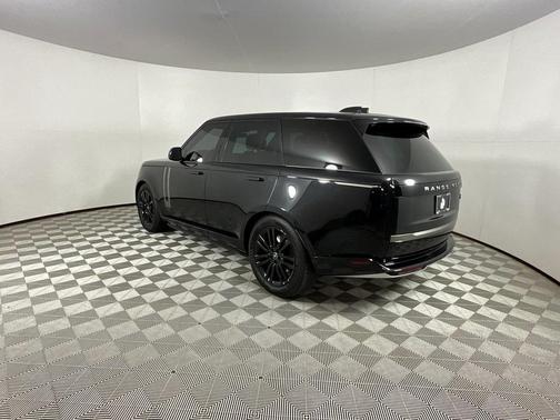2023 Land Rover Range Rover P530 SE