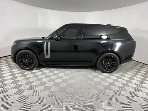 2023 Land Rover Range Rover P530 SE