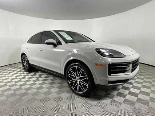 Dolomite Silver Metallic 2025 Porsche Cayenne Cayenne