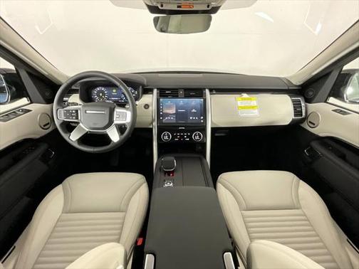 2025 Land Rover Discovery P300 S