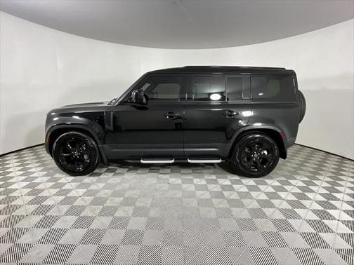 2024 Land Rover Defender 110 P400 S