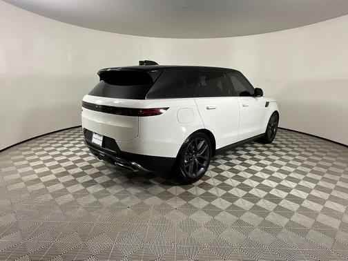 2024 Land Rover Range Rover Sport SE