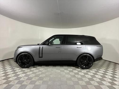 2025 Land Rover Range Rover P530 SE