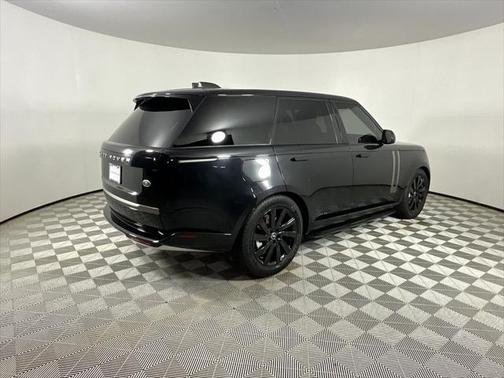 2023 Land Rover Range Rover P400 SE