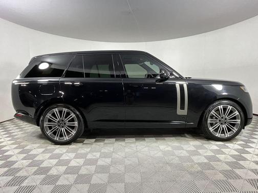 Black 2023 Land Rover Range Rover P400 SE