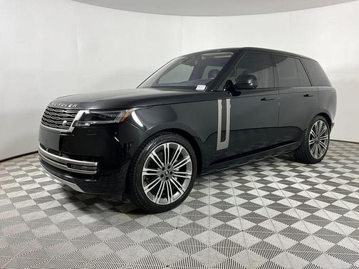 Black 2023 Land Rover Range Rover P400 SE