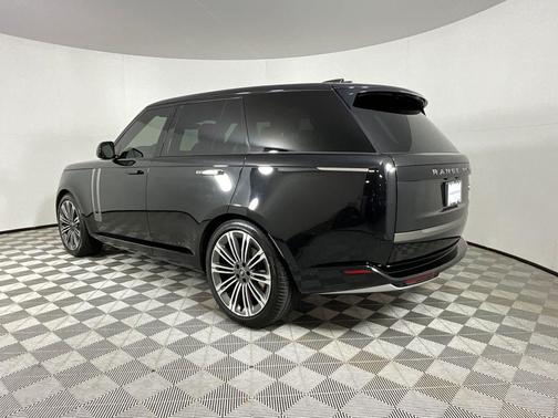 Black 2023 Land Rover Range Rover P400 SE