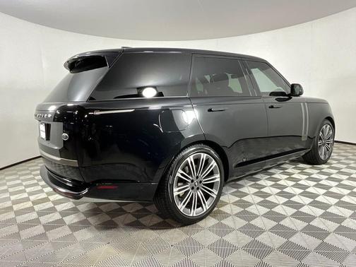 Black 2023 Land Rover Range Rover P400 SE